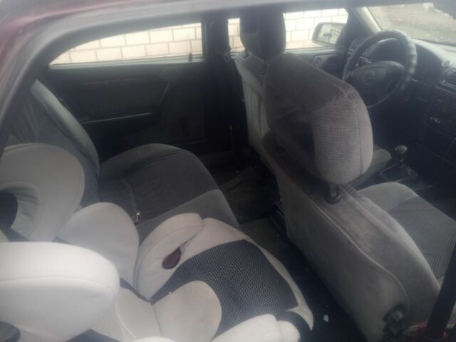 Красный Опель Вектра, объемом двигателя 0 л и пробегом 356 тыс. км за 1500 $, фото 6 на Automoto.ua