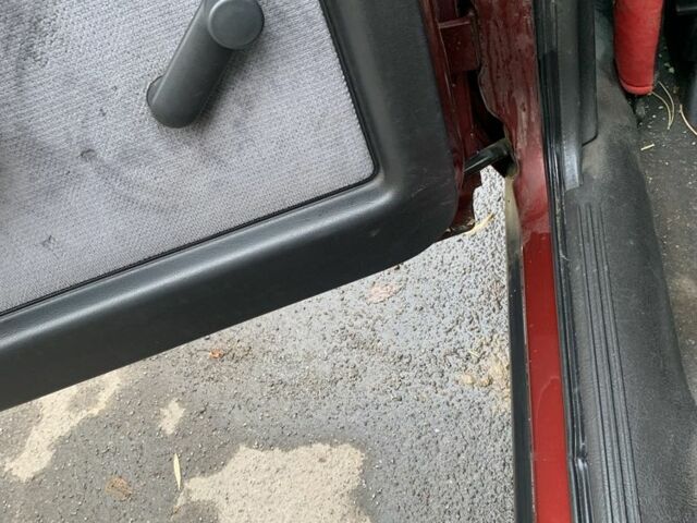 Красный Опель Вектра, объемом двигателя 1.8 л и пробегом 300 тыс. км за 1500 $, фото 12 на Automoto.ua