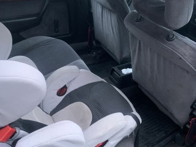 Красный Опель Вектра, объемом двигателя 1.8 л и пробегом 300 тыс. км за 1500 $, фото 22 на Automoto.ua