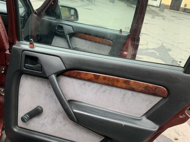 Красный Опель Вектра, объемом двигателя 1.8 л и пробегом 300 тыс. км за 1500 $, фото 16 на Automoto.ua