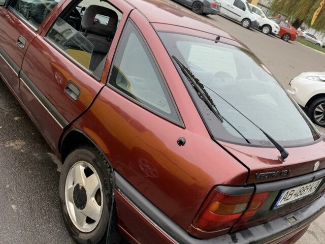 Красный Опель Вектра, объемом двигателя 1.8 л и пробегом 300 тыс. км за 1500 $, фото 15 на Automoto.ua