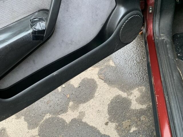 Красный Опель Вектра, объемом двигателя 1.8 л и пробегом 300 тыс. км за 1500 $, фото 14 на Automoto.ua