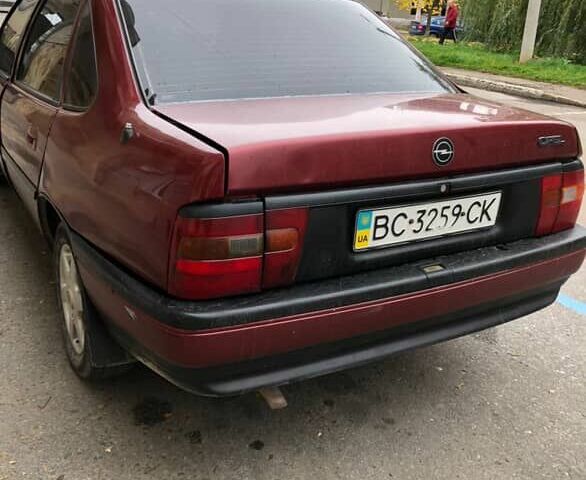 Красный Опель Вектра, объемом двигателя 1.6 л и пробегом 302 тыс. км за 1100 $, фото 3 на Automoto.ua