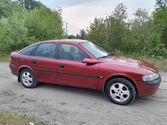 Красный Опель Вектра, объемом двигателя 1.8 л и пробегом 390 тыс. км за 850 $, фото 5 на Automoto.ua
