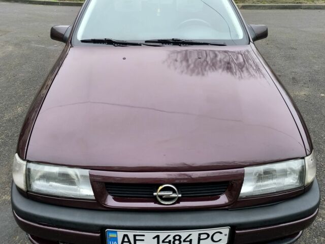 Красный Опель Вектра, объемом двигателя 2 л и пробегом 250 тыс. км за 2500 $, фото 1 на Automoto.ua