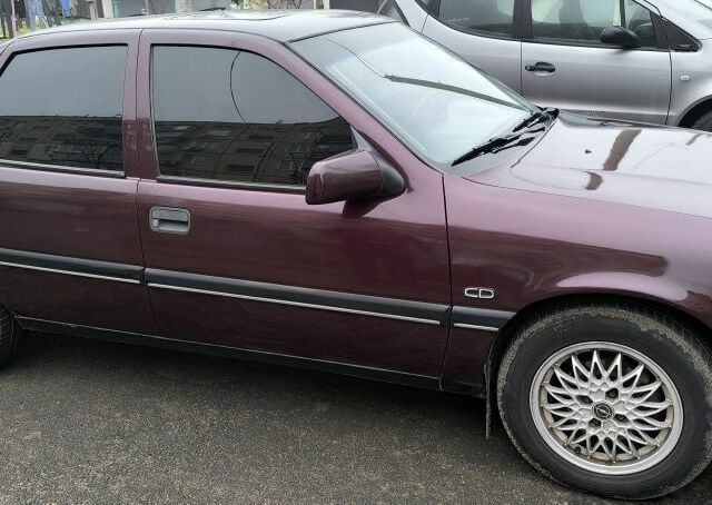 Красный Опель Вектра, объемом двигателя 2 л и пробегом 250 тыс. км за 2500 $, фото 2 на Automoto.ua