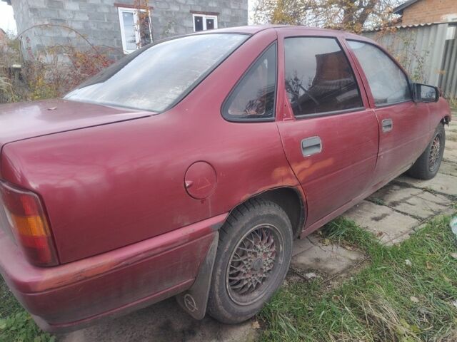 Красный Опель Вектра, объемом двигателя 1.6 л и пробегом 400 тыс. км за 700 $, фото 3 на Automoto.ua