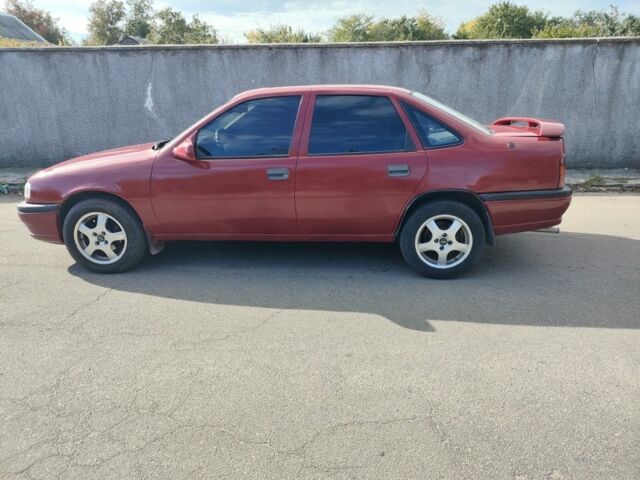 Красный Опель Вектра, объемом двигателя 2 л и пробегом 230 тыс. км за 1400 $, фото 4 на Automoto.ua