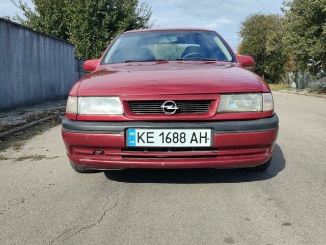 Красный Опель Вектра, объемом двигателя 2 л и пробегом 230 тыс. км за 1400 $, фото 1 на Automoto.ua