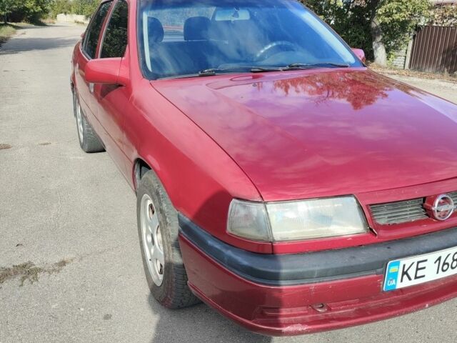 Красный Опель Вектра, объемом двигателя 2 л и пробегом 230 тыс. км за 1400 $, фото 2 на Automoto.ua