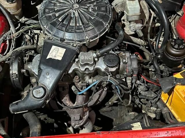 Опель Вектра 1989 в Яворове на Automoto.ua Красный Опель Вектра, объемом двигателя 1.8 л и пробегом 460 тыс. км за 899 $, фото 5 на Automoto.ua
