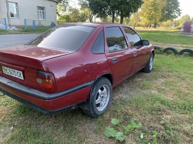 Червоний Опель Вектра, об'ємом двигуна 2 л та пробігом 350 тис. км за 1100 $, фото 4 на Automoto.ua