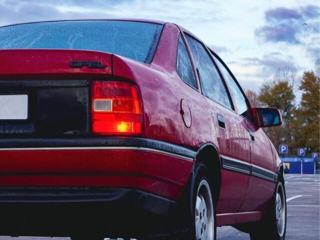 Красный Опель Вектра, объемом двигателя 2 л и пробегом 294 тыс. км за 1600 $, фото 6 на Automoto.ua