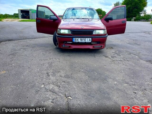 Красный Опель Вектра, объемом двигателя 1.8 л и пробегом 380 тыс. км за 1310 $, фото 4 на Automoto.ua