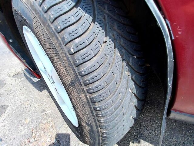 Красный Опель Вектра, объемом двигателя 1.8 л и пробегом 380 тыс. км за 1310 $, фото 1 на Automoto.ua