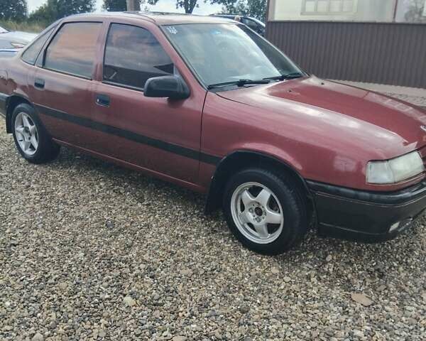 Красный Опель Вектра, объемом двигателя 1.6 л и пробегом 429 тыс. км за 2000 $, фото 2 на Automoto.ua