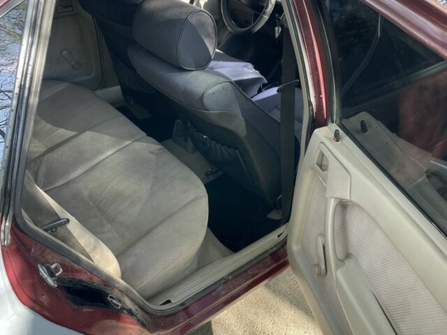 Красный Опель Вектра, объемом двигателя 1.6 л и пробегом 260 тыс. км за 1300 $, фото 2 на Automoto.ua