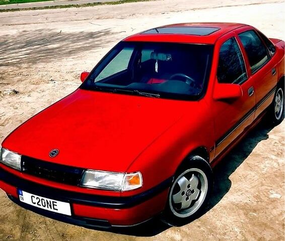 Красный Опель Вектра, объемом двигателя 2 л и пробегом 294 тыс. км за 1600 $, фото 10 на Automoto.ua