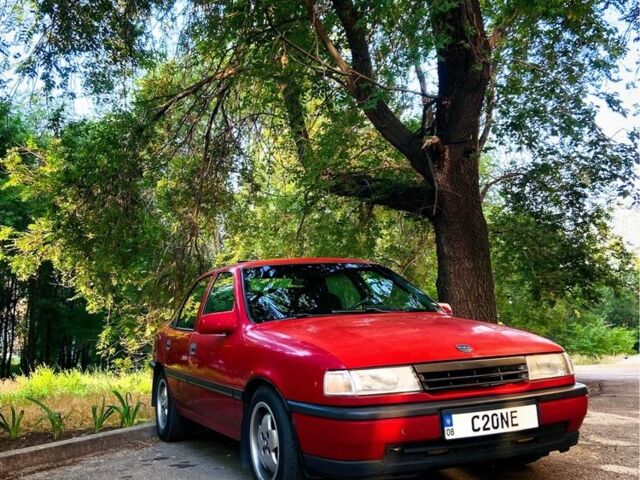 Красный Опель Вектра, объемом двигателя 2 л и пробегом 294 тыс. км за 1600 $, фото 12 на Automoto.ua