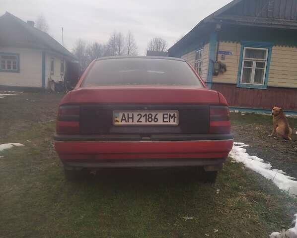 Червоний Опель Вектра, об'ємом двигуна 2 л та пробігом 271 тис. км за 1200 $, фото 1 на Automoto.ua