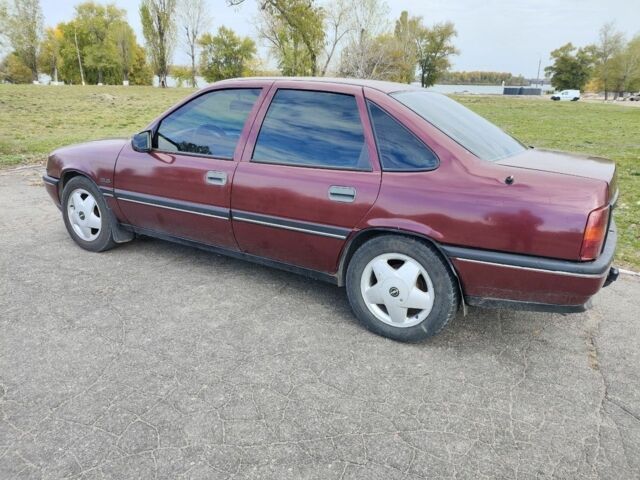 Красный Опель Вектра, объемом двигателя 1.6 л и пробегом 3 тыс. км за 1300 $, фото 2 на Automoto.ua