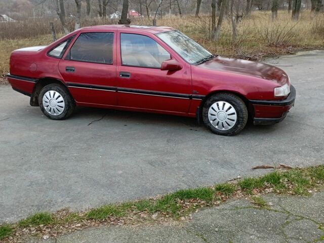 Червоний Опель Вектра, об'ємом двигуна 1.8 л та пробігом 300 тис. км за 1000 $, фото 4 на Automoto.ua