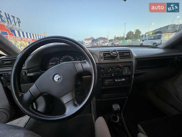 Красный Опель Вектра, объемом двигателя 2 л и пробегом 132 тыс. км за 2400 $, фото 14 на Automoto.ua