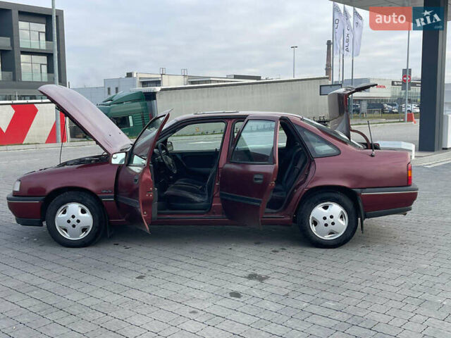 Красный Опель Вектра, объемом двигателя 1.8 л и пробегом 280 тыс. км за 1500 $, фото 4 на Automoto.ua