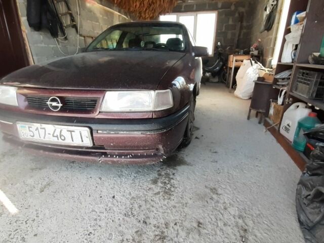 Червоний Опель Вектра, об'ємом двигуна 2 л та пробігом 300 тис. км за 1000 $, фото 1 на Automoto.ua