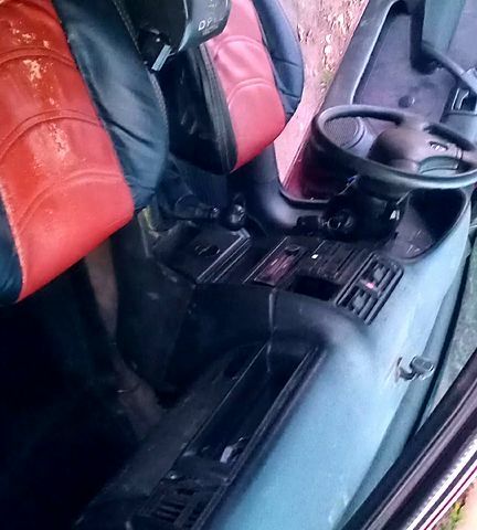 Червоний Опель Вектра, об'ємом двигуна 1.8 л та пробігом 0 тис. км за 1450 $, фото 8 на Automoto.ua