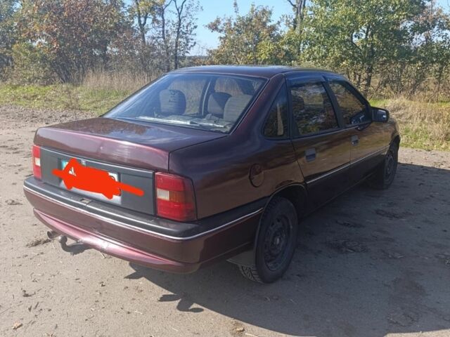 Красный Опель Вектра, объемом двигателя 1.6 л и пробегом 347 тыс. км за 1800 $, фото 7 на Automoto.ua