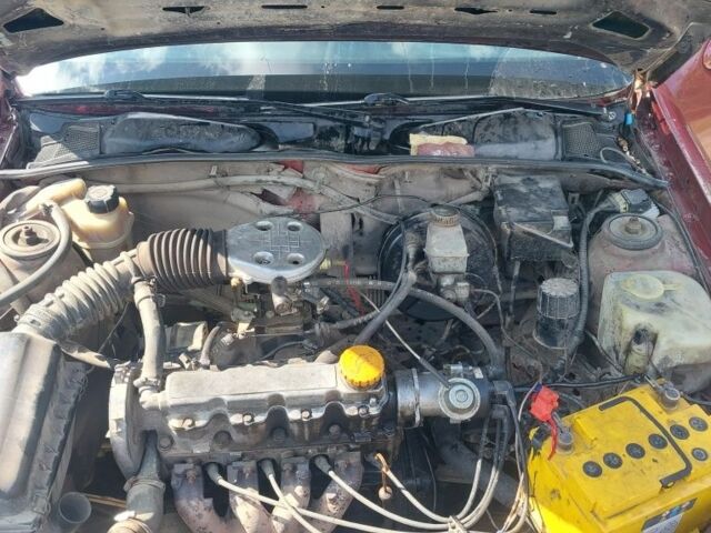 Красный Опель Вектра, объемом двигателя 1.6 л и пробегом 1 тыс. км за 720 $, фото 7 на Automoto.ua