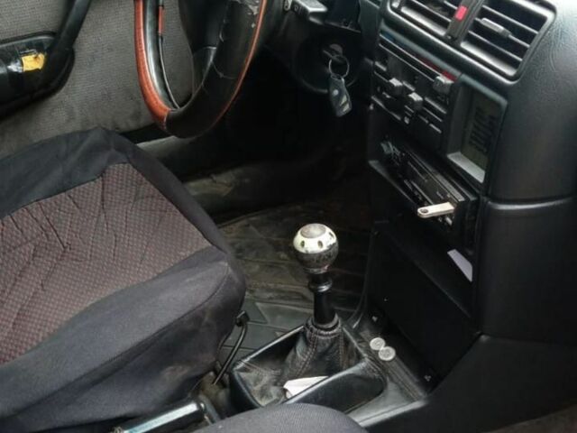 Красный Опель Вектра, объемом двигателя 2 л и пробегом 268 тыс. км за 1500 $, фото 2 на Automoto.ua