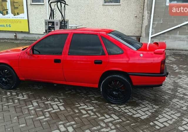 Красный Опель Вектра, объемом двигателя 2 л и пробегом 300 тыс. км за 1700 $, фото 5 на Automoto.ua