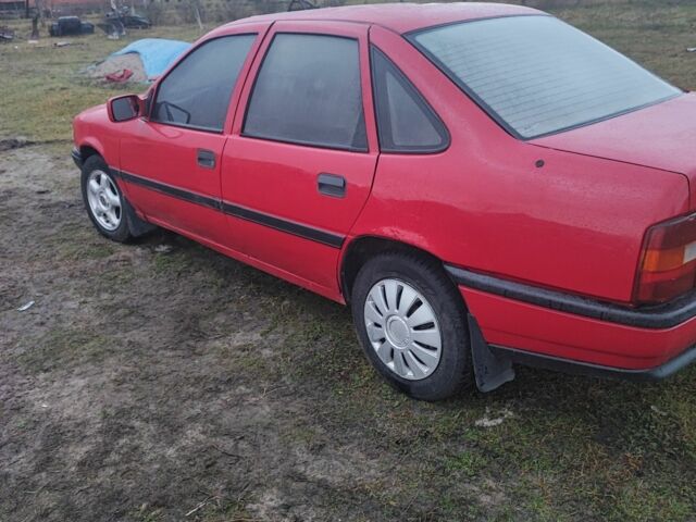 Красный Опель Вектра, объемом двигателя 1.6 л и пробегом 3 тыс. км за 600 $, фото 1 на Automoto.ua