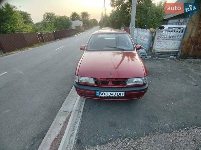 Красный Опель Вектра, объемом двигателя 1.7 л и пробегом 250 тыс. км за 1500 $, фото 1 на Automoto.ua