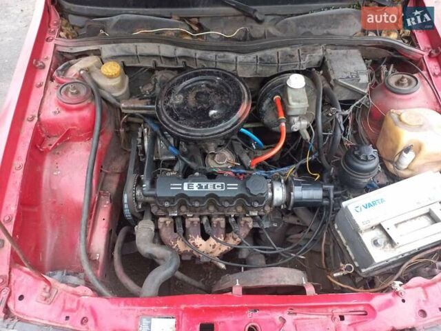 Червоний Опель Вектра, об'ємом двигуна 1.6 л та пробігом 330 тис. км за 651 $, фото 7 на Automoto.ua