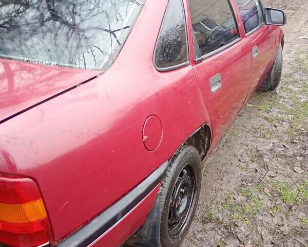 Червоний Опель Вектра, об'ємом двигуна 2 л та пробігом 350 тис. км за 700 $, фото 2 на Automoto.ua