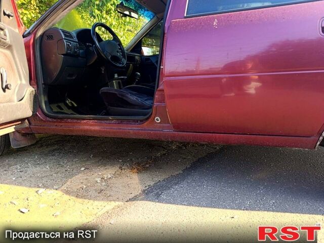 Красный Опель Вектра, объемом двигателя 1.6 л и пробегом 323 тыс. км за 1400 $, фото 2 на Automoto.ua