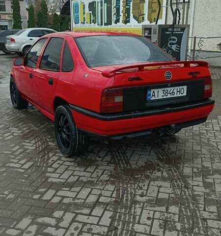 Красный Опель Вектра, объемом двигателя 2 л и пробегом 300 тыс. км за 1700 $, фото 4 на Automoto.ua