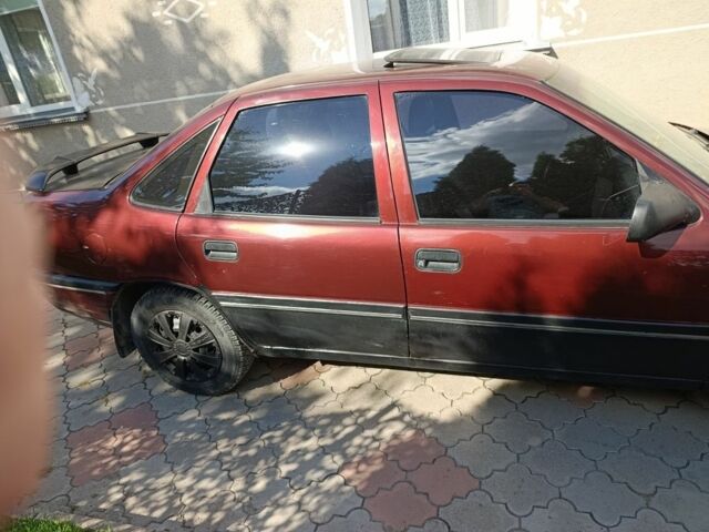 Червоний Опель Вектра, об'ємом двигуна 2 л та пробігом 400 тис. км за 1100 $, фото 2 на Automoto.ua