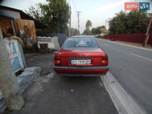 Красный Опель Вектра, объемом двигателя 1.7 л и пробегом 250 тыс. км за 1500 $, фото 4 на Automoto.ua