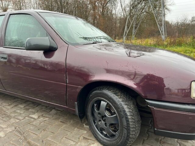 Красный Опель Вектра, объемом двигателя 1.8 л и пробегом 655 тыс. км за 1700 $, фото 3 на Automoto.ua