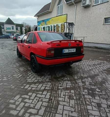 Красный Опель Вектра, объемом двигателя 2 л и пробегом 300 тыс. км за 1700 $, фото 2 на Automoto.ua