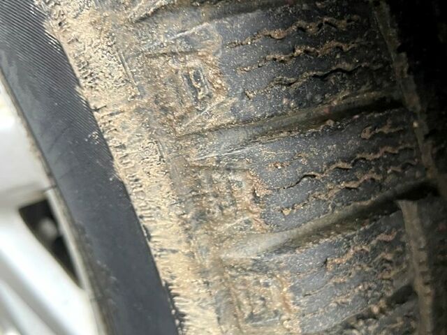 Красный Опель Вектра, объемом двигателя 2 л и пробегом 350 тыс. км за 1250 $, фото 9 на Automoto.ua