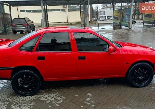 Красный Опель Вектра, объемом двигателя 2 л и пробегом 300 тыс. км за 1700 $, фото 6 на Automoto.ua