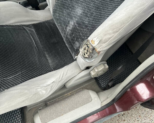 Красный Опель Вектра, объемом двигателя 2 л и пробегом 132 тыс. км за 2400 $, фото 31 на Automoto.ua