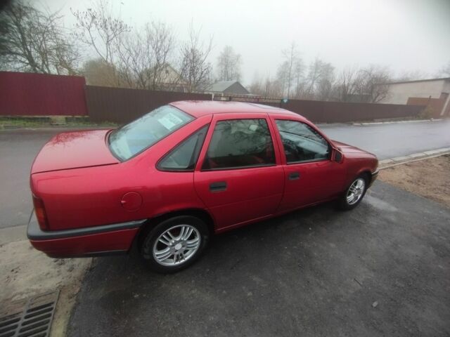 Червоний Опель Вектра, об'ємом двигуна 1.7 л та пробігом 242 тис. км за 1300 $, фото 3 на Automoto.ua