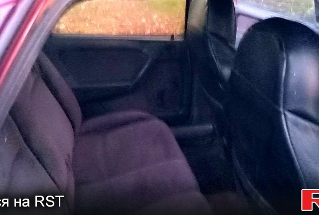 Червоний Опель Вектра, об'ємом двигуна 1.8 л та пробігом 0 тис. км за 1450 $, фото 6 на Automoto.ua