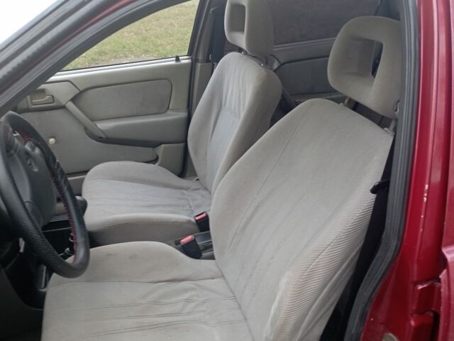 Червоний Опель Вектра, об'ємом двигуна 1.8 л та пробігом 300 тис. км за 1000 $, фото 10 на Automoto.ua